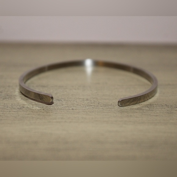 MANTRABAND Fearless Adjustable Women’s Silver Bracelet - Picture 3 of 3